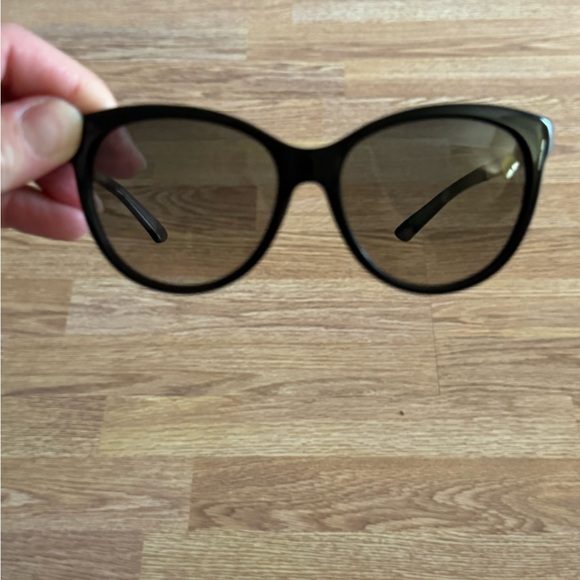 Gucci women’s sunglasses for sale
